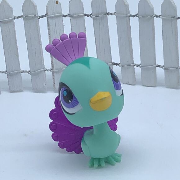 Littlest Pet Shop G4 Blue & Purple Peacock # 2738 Purple Eyes - Picture 1 of 4